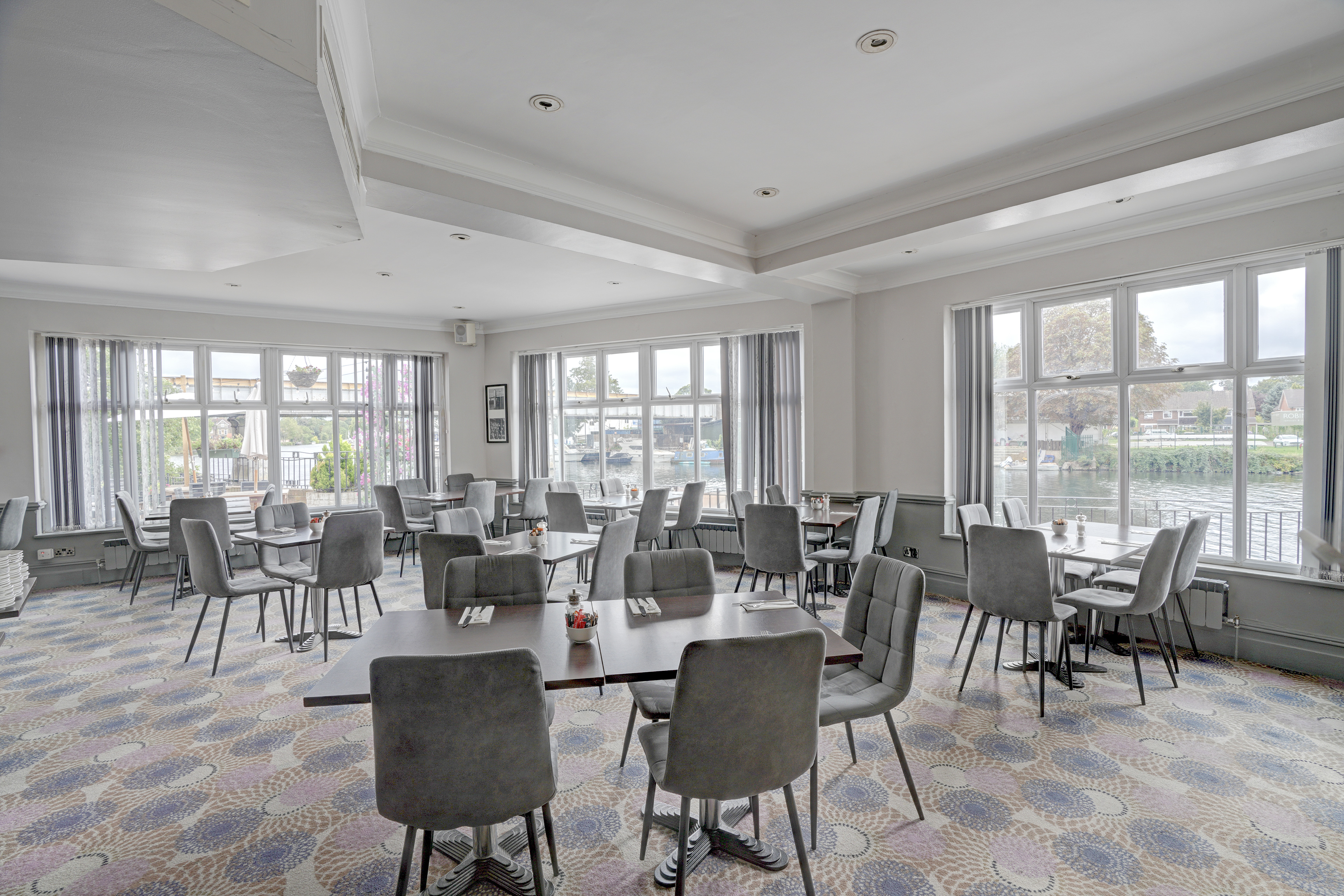 Riverside Restaurant